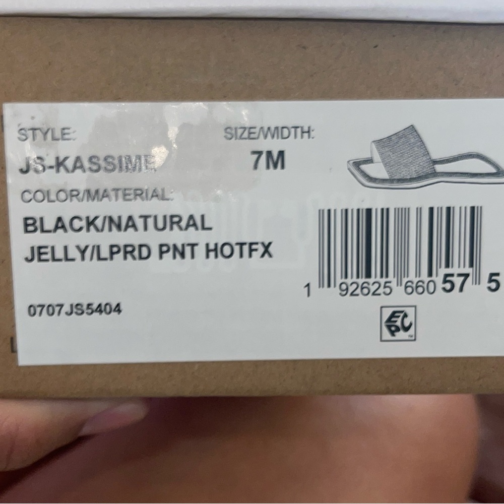 Womens Jessica Simpson Kassime Sandals Flats size 7 new in box - Picture 4 of 6